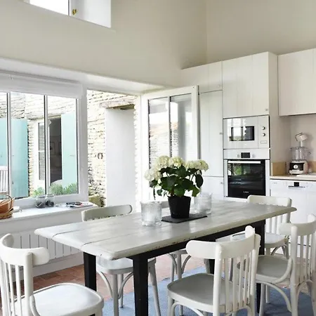 Maison Au Charme Du Village Avec Jardin Et Wi-fi - 2 Chambres, 2 Salles D'eau, Cheminee - Fr-1-434-11 * Les Portes-en-Re