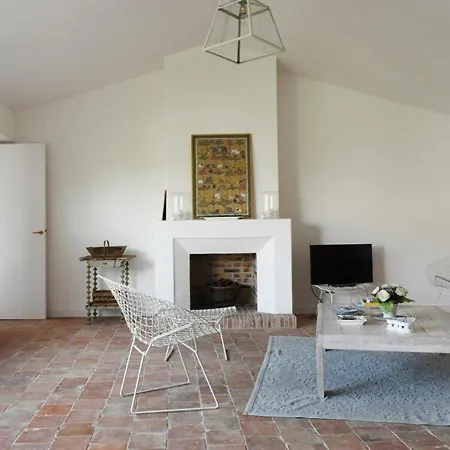 Maison Au Charme Du Village Avec Jardin Et Wi-fi - 2 Chambres, 2 Salles D'eau, Cheminee - Fr-1-434-11 펜션 *