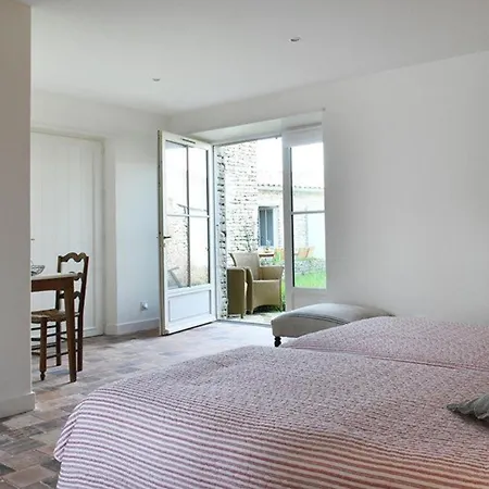 Maison Au Charme Du Village Avec Jardin Et Wi-fi - 2 Chambres, 2 Salles D'eau, Cheminee - Fr-1-434-11 Prázdninový dům *