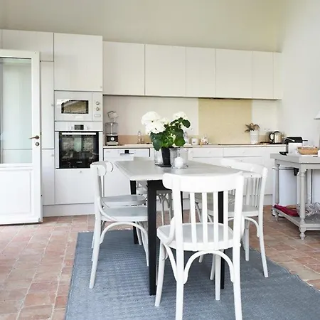 Maison Au Charme Du Village Avec Jardin Et Wi-fi - 2 Chambres, 2 Salles D'eau, Cheminee - Fr-1-434-11 * Les Portes-en-Re